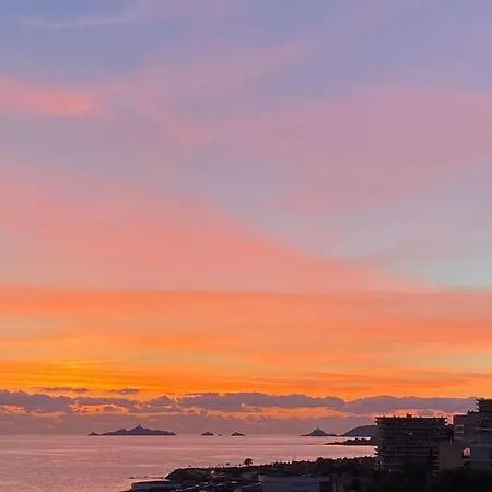 Chapelle Des Grecs - 1km De La 아파트 *